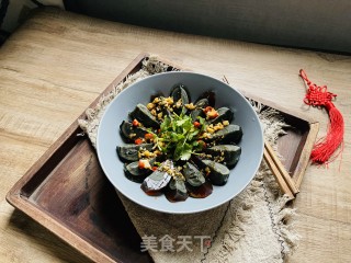 超级开胃的凉拌皮蛋的做法步骤：5
