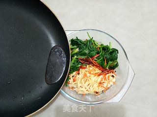 椒油炝拌菠菜豆皮的做法步骤：11