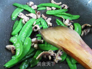 乌贼鲞炒荷兰豆的做法步骤：11