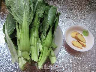 菜芯排骨鹌鹑汤的做法步骤：2