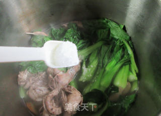 菜芯排骨鹌鹑汤的做法步骤：11