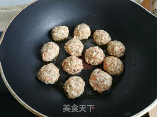 白菜炖肉丸的做法步骤：7