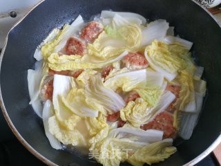 白菜炖肉丸的做法步骤：9