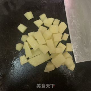 土豆炒肉末的做法步骤：1