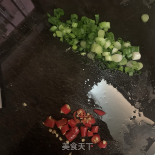 土豆炒肉末的做法步骤：2