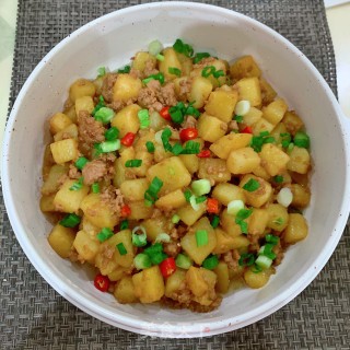 土豆炒肉末的做法步骤：10