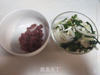 葱香牛肉炒饭的做法步骤：1
