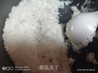 葱香牛肉炒饭的做法步骤：2