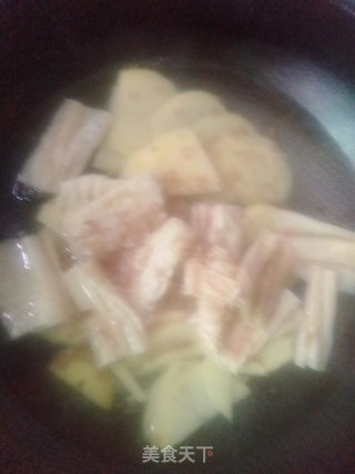 土豆豆皮汤的做法步骤：2