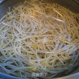 绿豆芽拌菠菜的做法步骤：4
