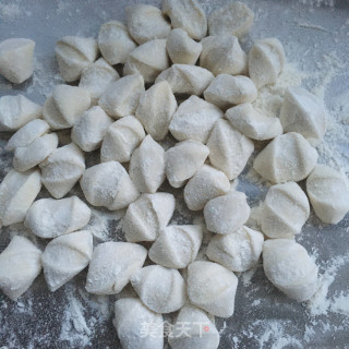 洋葱牛肉水饺的做法步骤：6