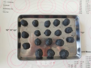 大理石黑芝麻汤圆的做法步骤：8