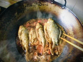 豆豉鲫鱼的做法步骤：6