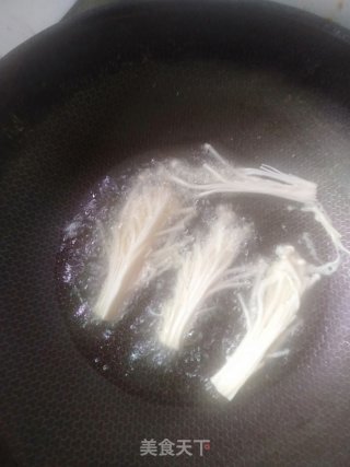 香酥金针菇的做法步骤：6