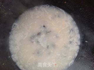 菠菜皮蛋粥的做法步骤：6