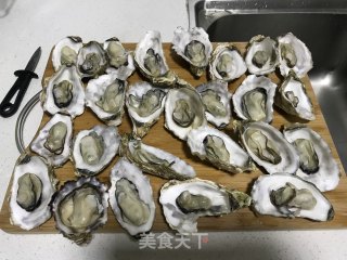 蒜蓉粉丝蒸生蚝的做法步骤：5