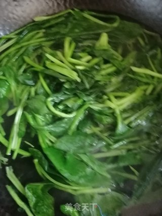 拌菠菜的做法步骤：2