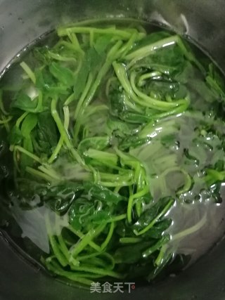 拌菠菜的做法步骤：3