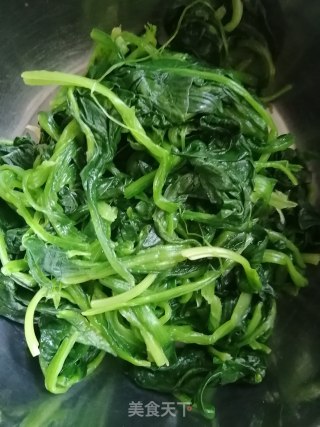 拌菠菜的做法步骤：4
