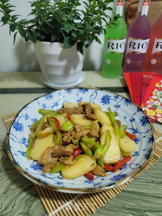 瘦肉西芹炒年糕的做法步骤：13