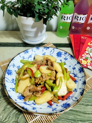 瘦肉西芹炒年糕的做法步骤：14