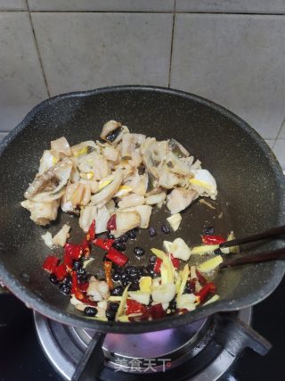 干煸腊鱼的做法步骤：6