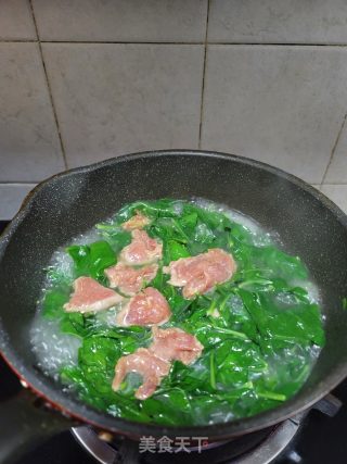 枸杞叶瘦肉汤的做法步骤：7