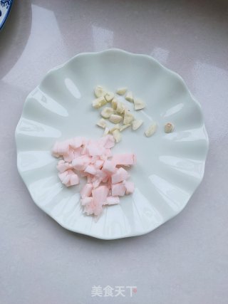 油渣炒菜心的做法步骤：3