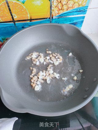 油渣炒菜心的做法步骤：6