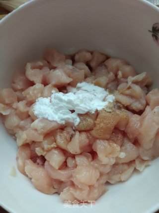 玉米青豆炒鸡丁的做法步骤：4