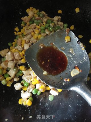玉米青豆炒鸡丁的做法步骤：8