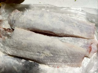 红烧鱼????的做法步骤：1
