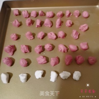 元宵节到了，送你一朵小红花汤圆的做法步骤：9