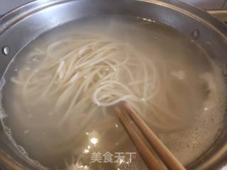 芦笋肉片炒面的做法步骤：2