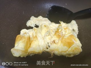 夜开花炒鸡蛋的做法步骤：3
