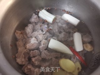 萝卜炖羊肉的做法步骤：4