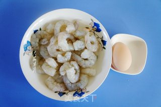 软炸虾仁的做法步骤：1