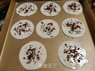 烤饺子皮的做法步骤：4