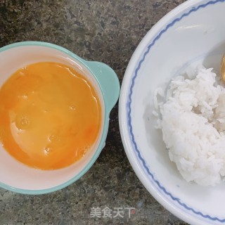 家常蛋炒饭的做法步骤：1
