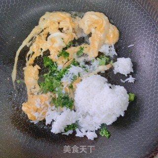 家常蛋炒饭的做法步骤：5