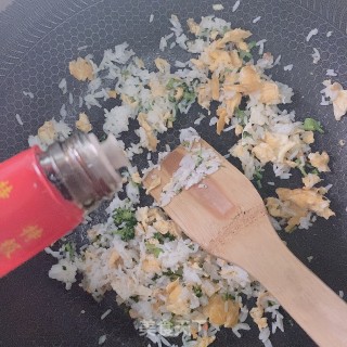 家常蛋炒饭的做法步骤：6