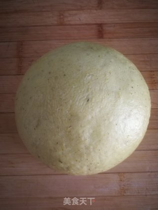 韭菜鸡蛋锅贴的做法步骤：1