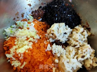 猪肉杏鲍菇胡萝卜水饺的做法步骤：12