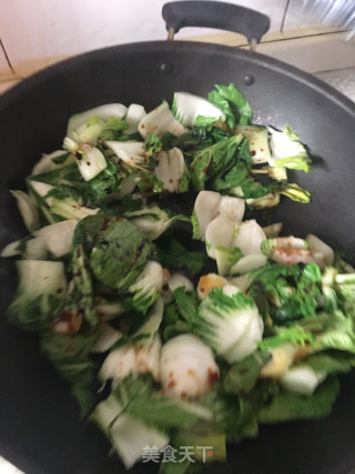 油面筋塞肉烧青菜的做法步骤：2