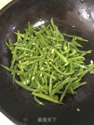 刀豆炒肉丝的做法步骤：7