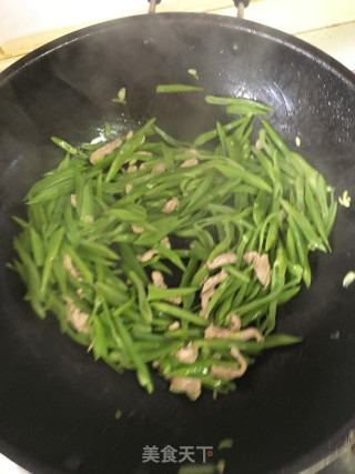 刀豆炒肉丝的做法步骤：9