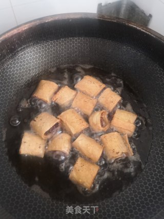 脆炸腐皮肉卷的做法步骤：9