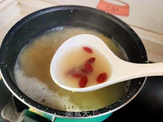小米枸杞粥的做法步骤：6