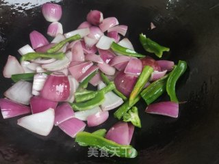 黑木耳洋葱炒蛋的做法步骤：6