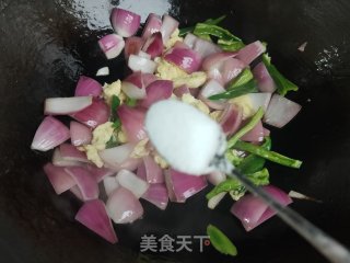黑木耳洋葱炒蛋的做法步骤：7
